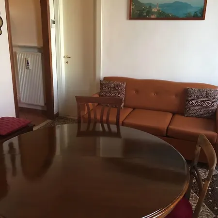 Hébergement de vacances House *